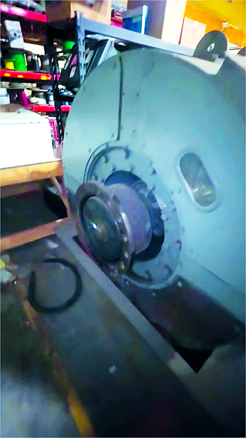 Dade Auctions – 2000 Hp EMD DC Dual Shaft Electric Shredder Motor